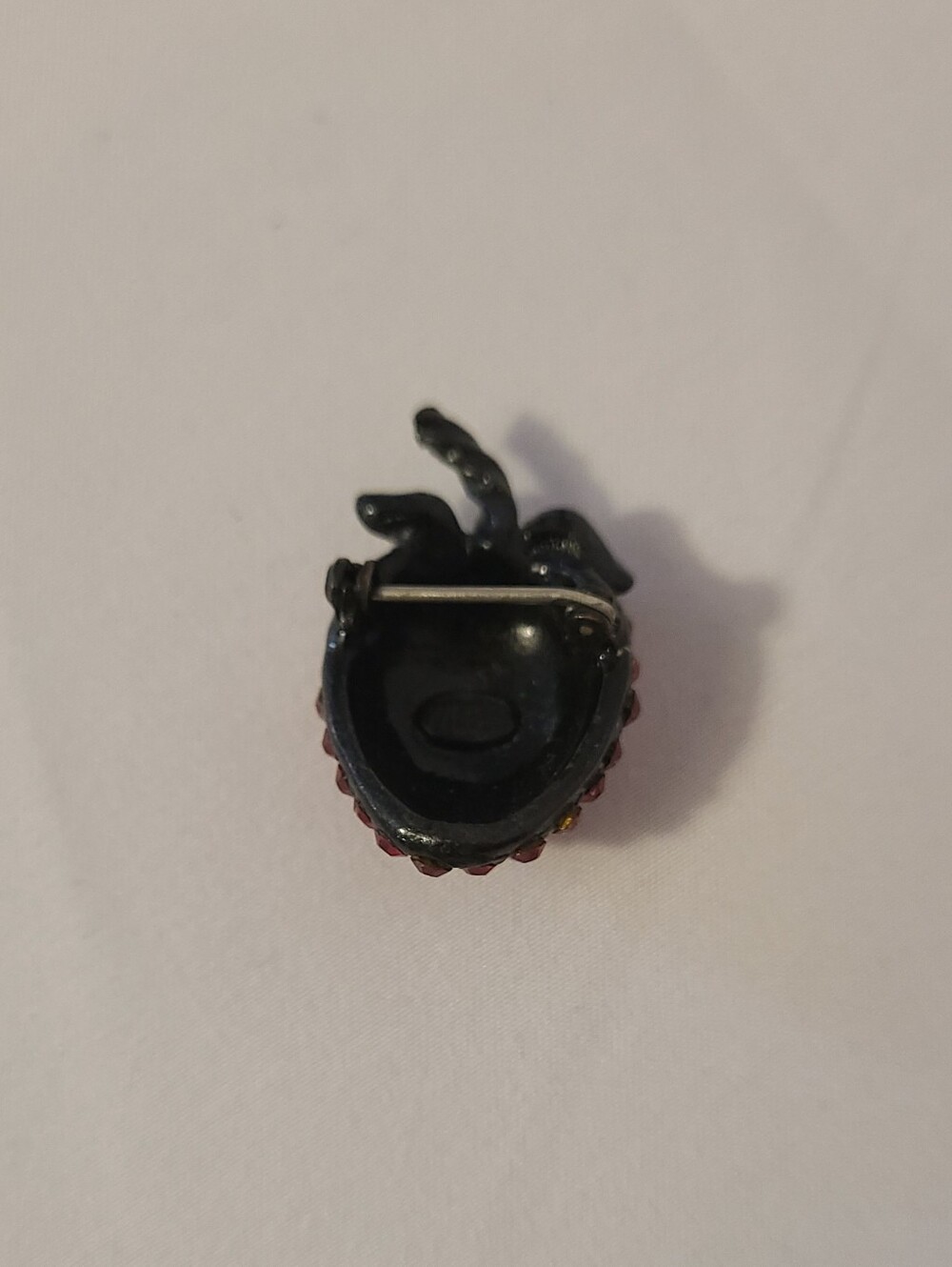 Small Strawberry Pin - Picture 6 of 9
